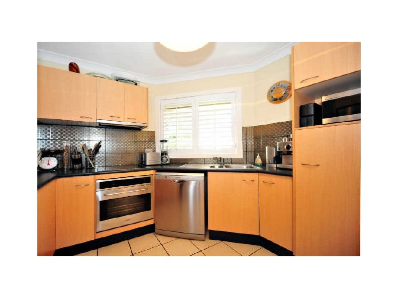 8/42 Hilltop Avenue, Chermside QLD 4032