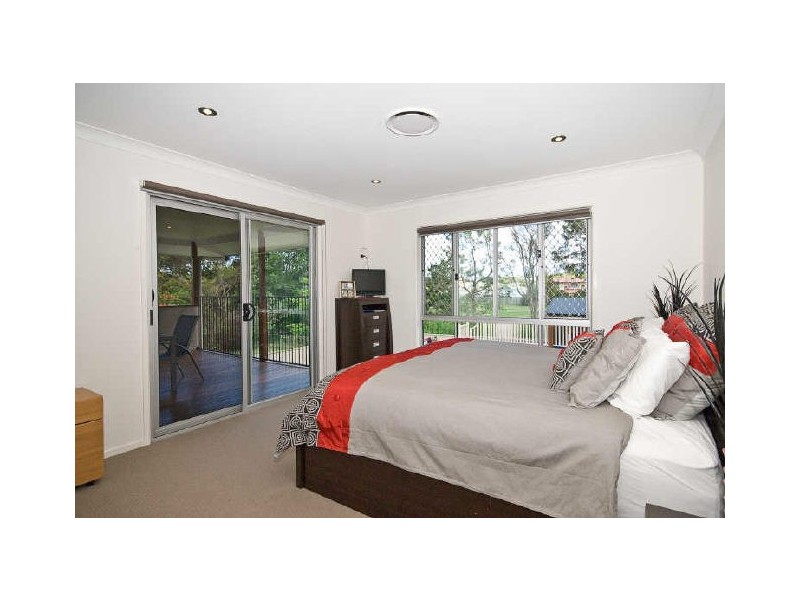 15 Lauren Street, Geebung QLD 4034