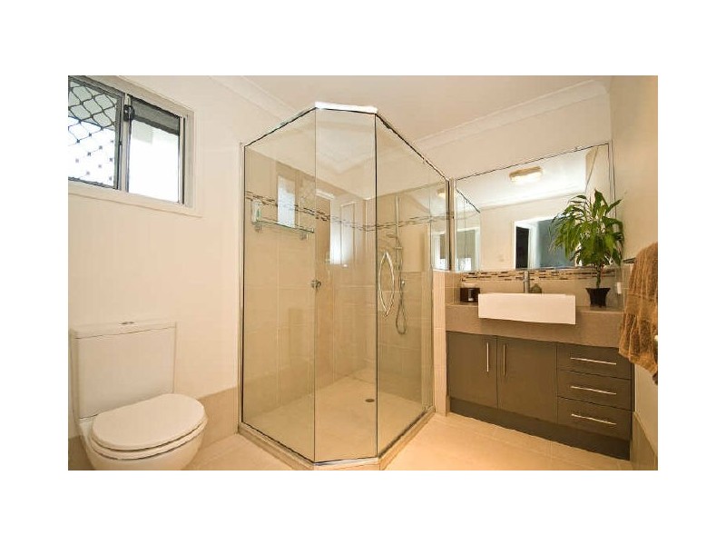 15 Lauren Street, Geebung QLD 4034