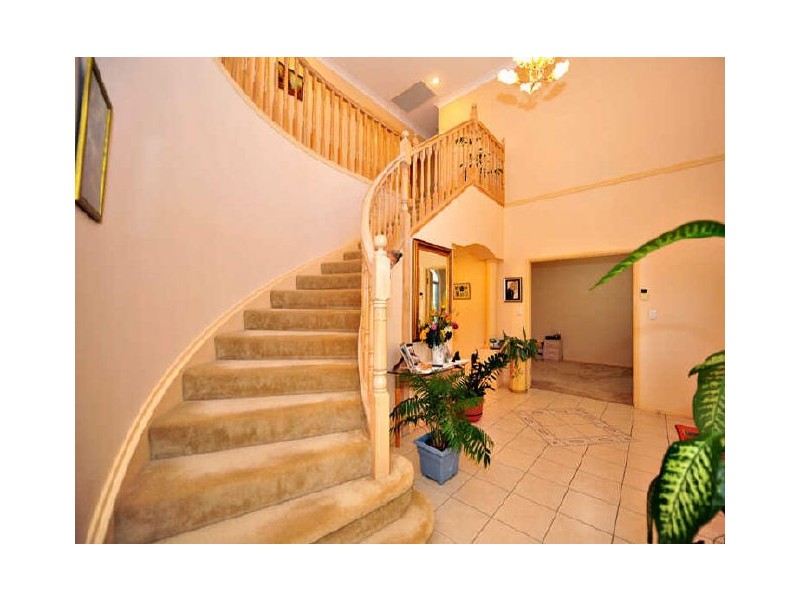2 Castlehaven Close, Chermside West QLD 4032