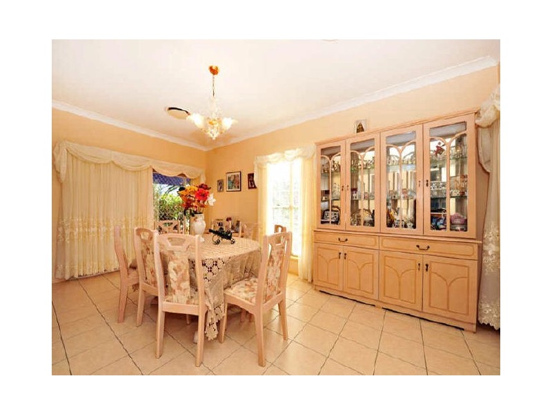 2 Castlehaven Close, Chermside West QLD 4032