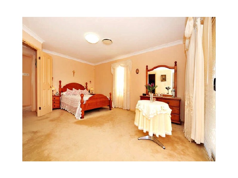 2 Castlehaven Close, Chermside West QLD 4032