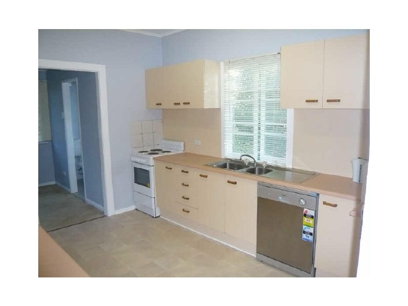 6 Neville Road, Bridgeman Downs QLD 4035