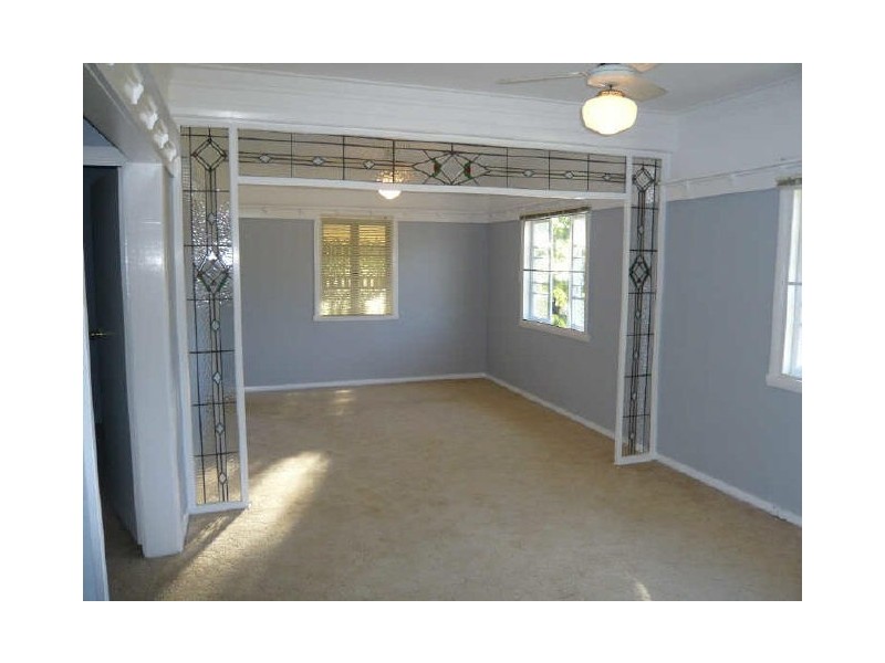 6 Neville Road, Bridgeman Downs QLD 4035