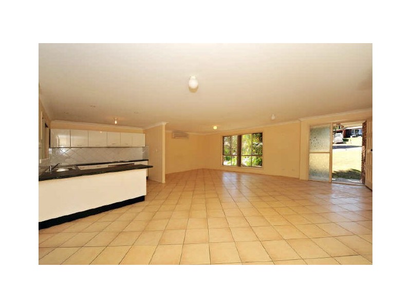 4 Lucas Court, Kallangur QLD 4503
