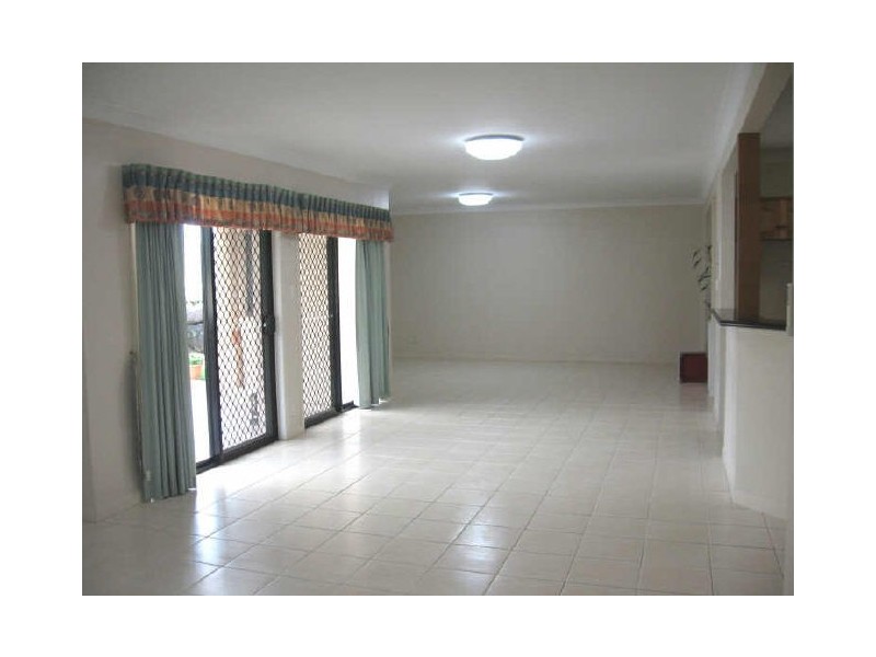 79 Voyager Circuit, Bridgeman Downs QLD 4035