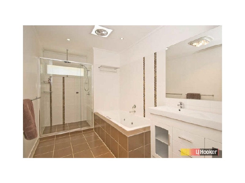 37 Bramcote Street (488 Webster Road), Chermside West QLD 4032