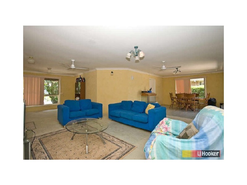 17 Annesley Crescent, Boondall QLD 4034