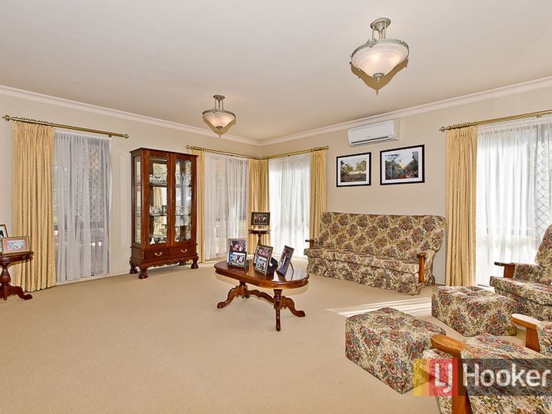 15 Cardiff Close, Bridgeman Downs QLD 4035