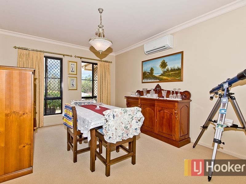 15 Cardiff Close, Bridgeman Downs QLD 4035