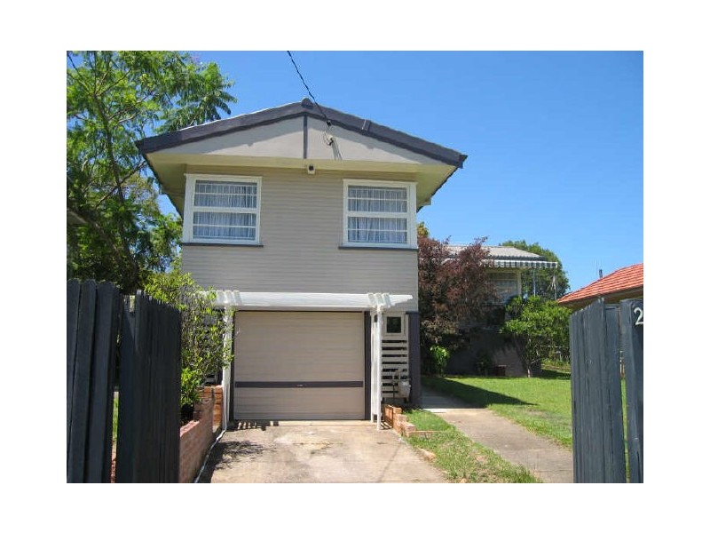 210 Hamilton Road, Wavell Heights QLD 4012