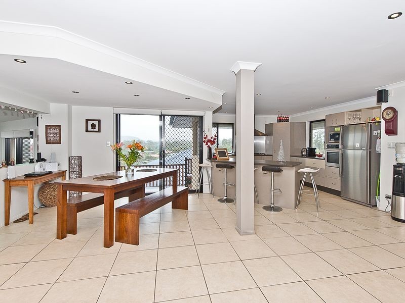 85 Hillenvale Avenue, Arana Hills QLD 4054