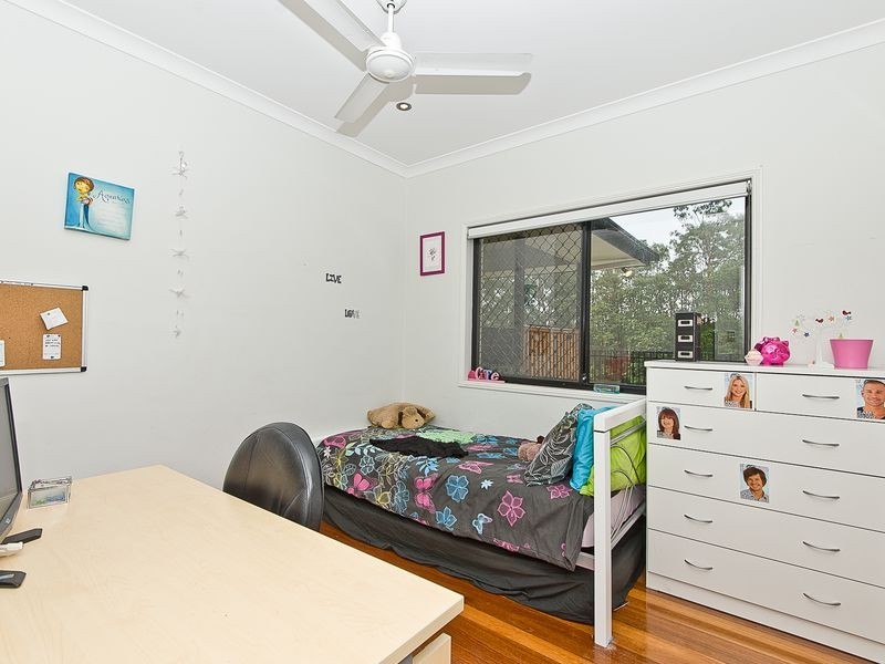 85 Hillenvale Avenue, Arana Hills QLD 4054