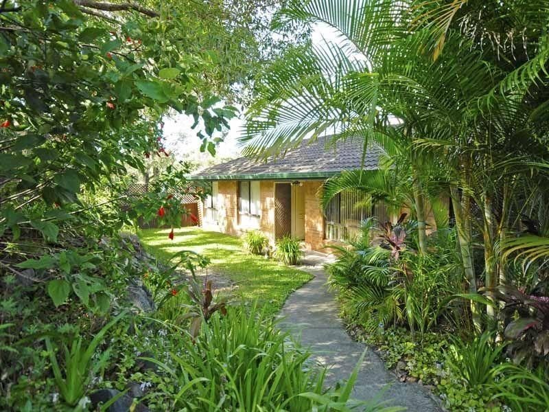 3 Rosella Court, Carrara QLD 4211