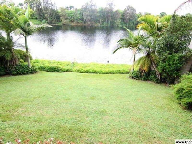 20 Emerton Crescent, Robina QLD 4226