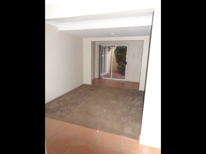 20 Emerton Crescent, Robina QLD 4226