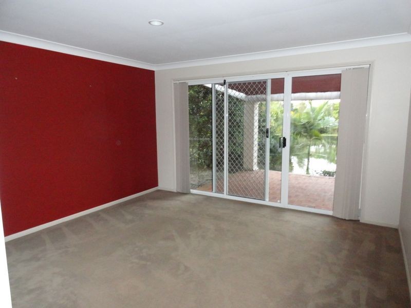 20 Emerton Crescent, Robina QLD 4226