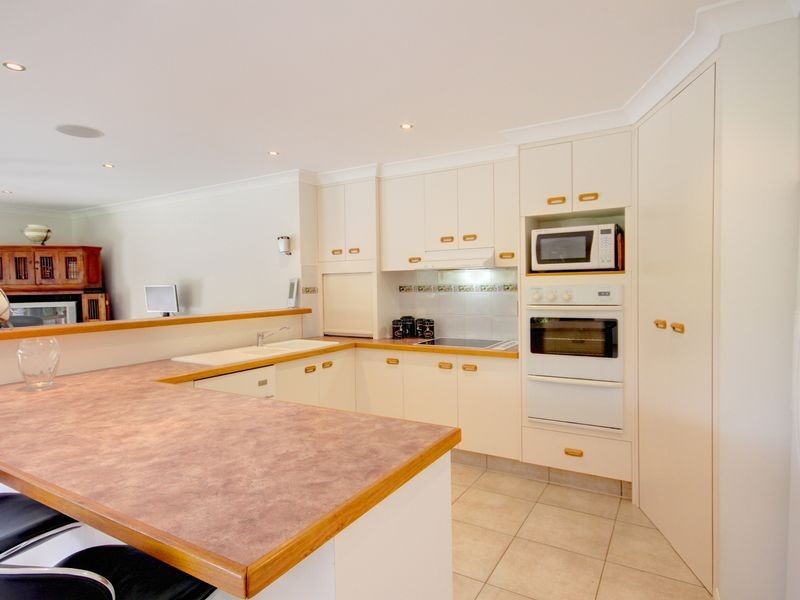 10 Birdlife Court, Nerang QLD 4211