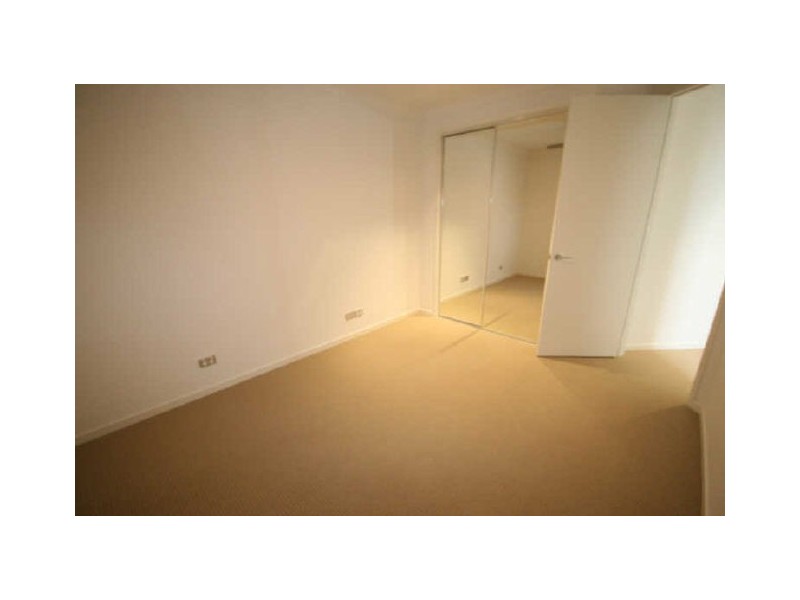 71/3030 The Boulevard Emerald Lakes, Carrara QLD 4211