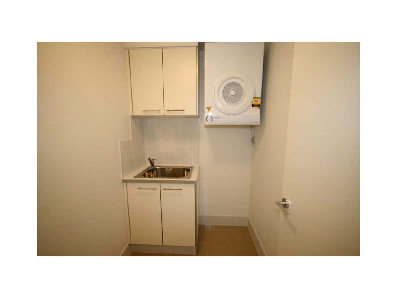 71/3030 The Boulevard Emerald Lakes, Carrara QLD 4211