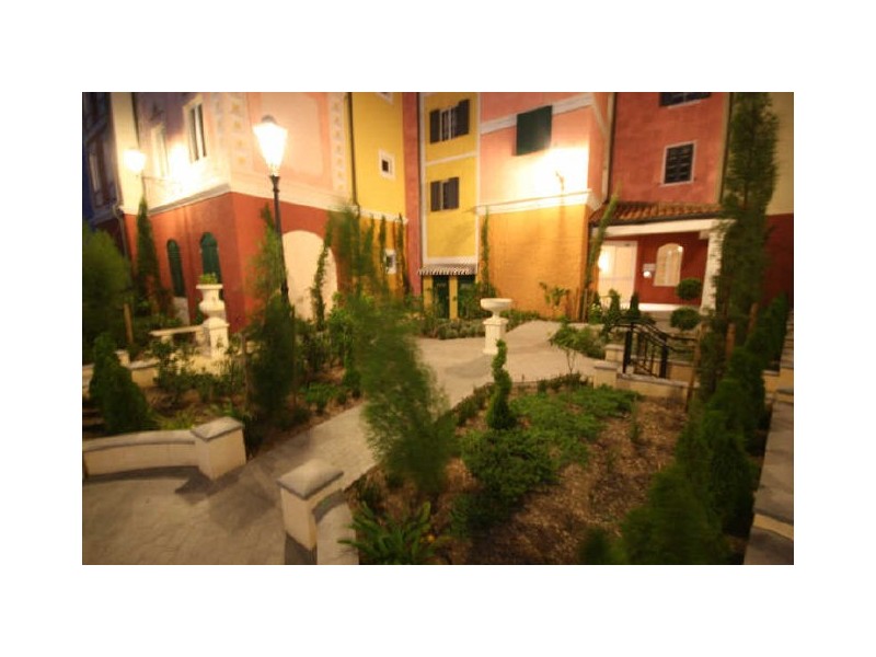 71/3030 The Boulevard Emerald Lakes, Carrara QLD 4211