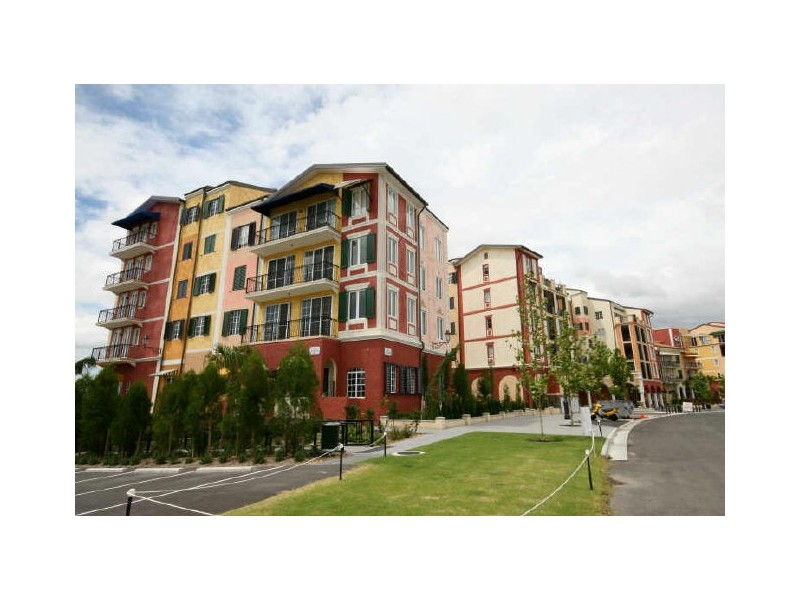 71/3030 The Boulevard Emerald Lakes, Carrara QLD 4211