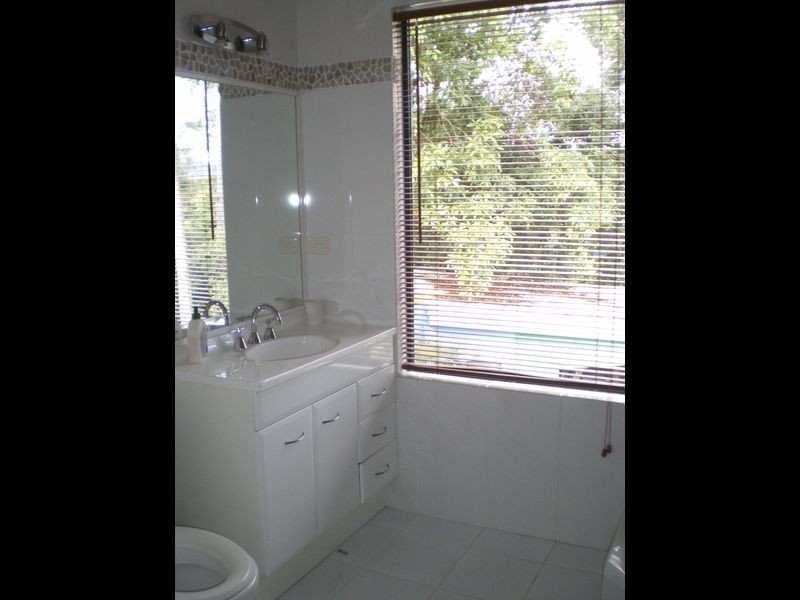 21 Bartlett Avenue, Nerang QLD 4211