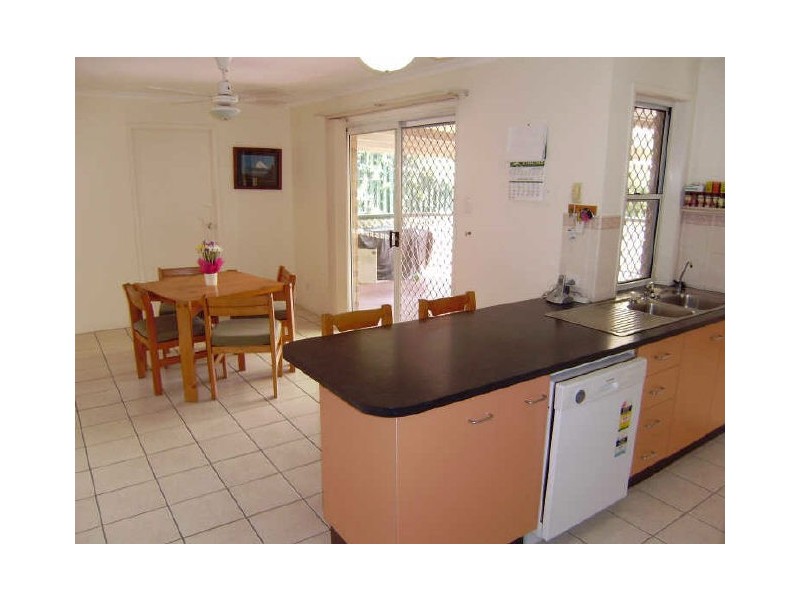 3 Amethyst Court, Carrara QLD 4211