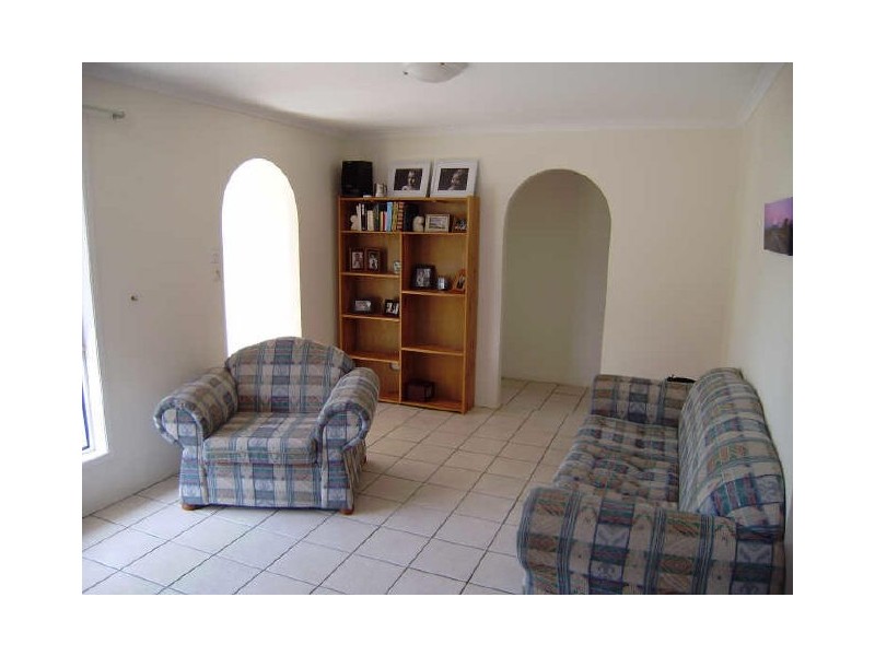 3 Amethyst Court, Carrara QLD 4211