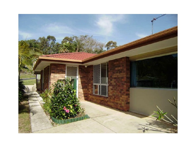 3 Amethyst Court, Carrara QLD 4211