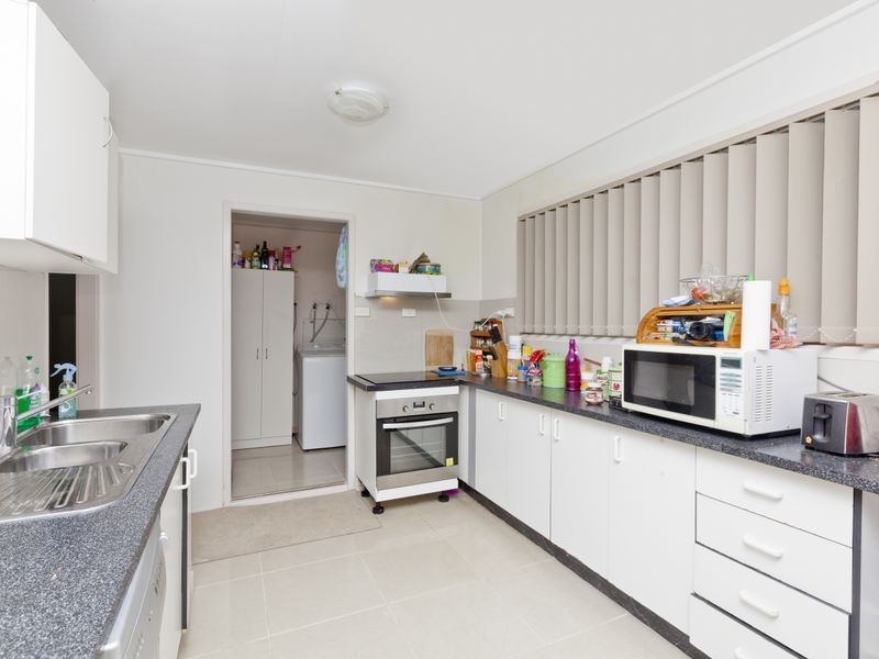 33 Lavelle Street, Nerang QLD 4211