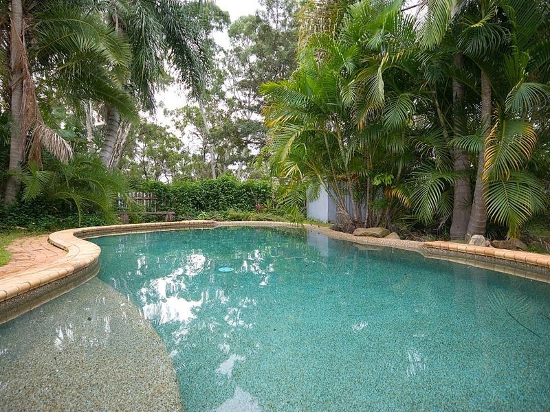 15 Castle Hill Drive South, Gaven QLD 4211