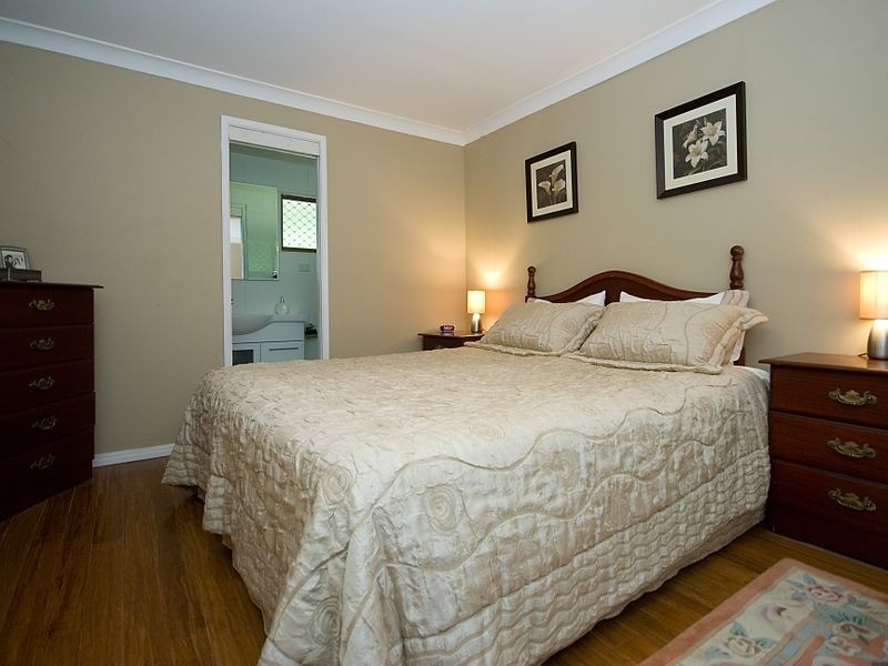 15 Castle Hill Drive South, Gaven QLD 4211