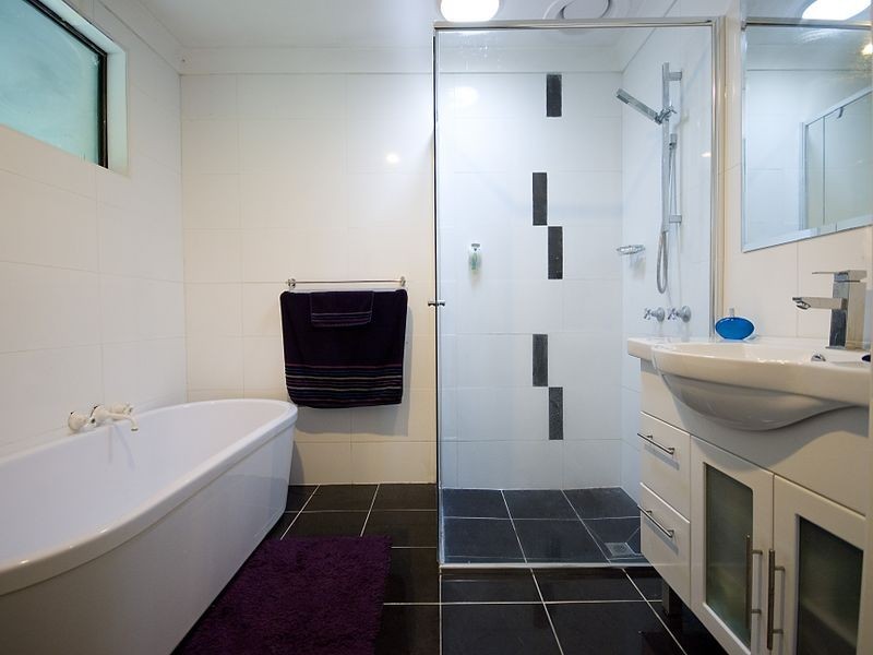 15 Castle Hill Drive South, Gaven QLD 4211