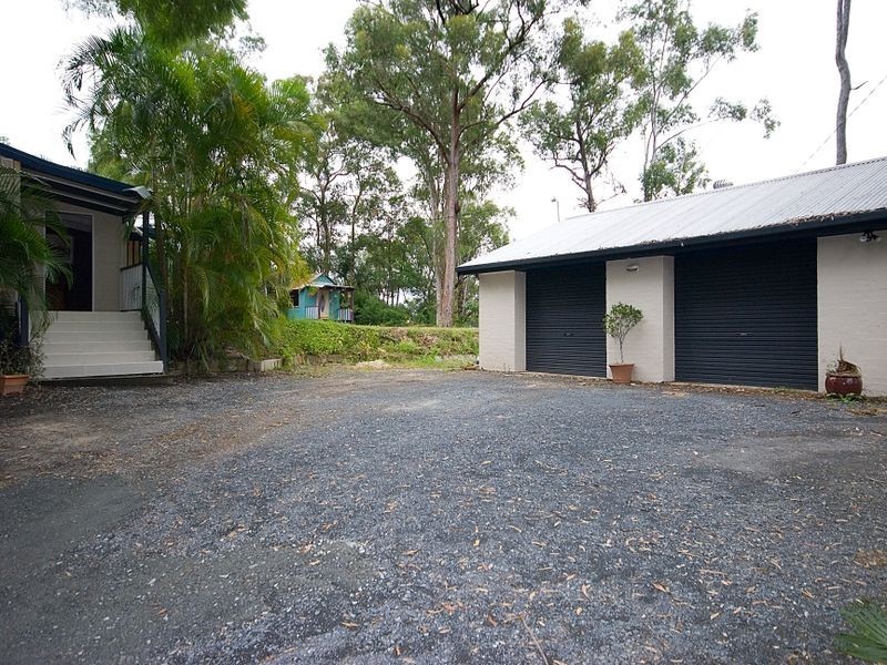 15 Castle Hill Drive South, Gaven QLD 4211