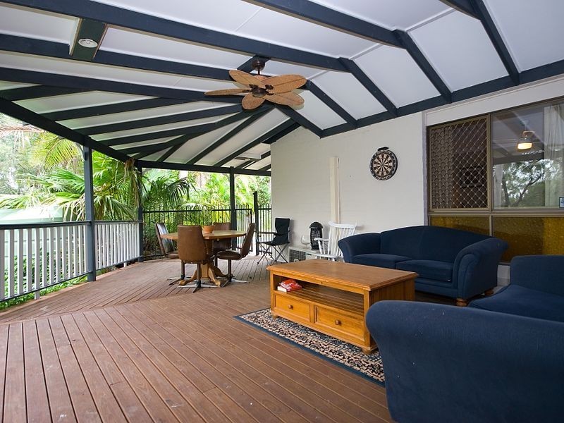 15 Castle Hill Drive South, Gaven QLD 4211