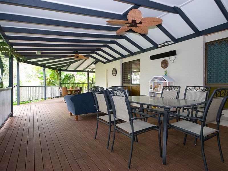 15 Castle Hill Drive South, Gaven QLD 4211