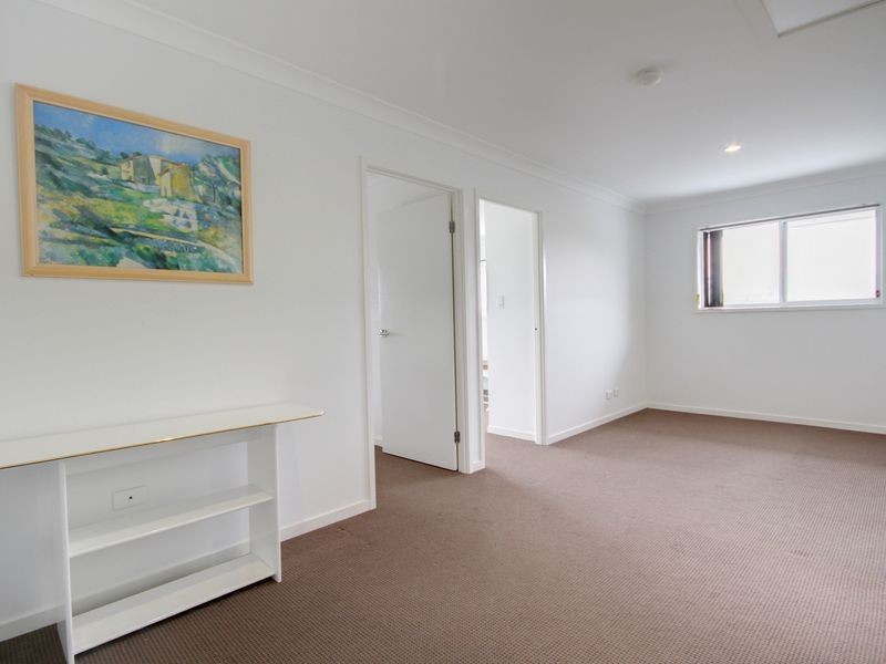 33 Kelsey Circuit, Nerang QLD 4211