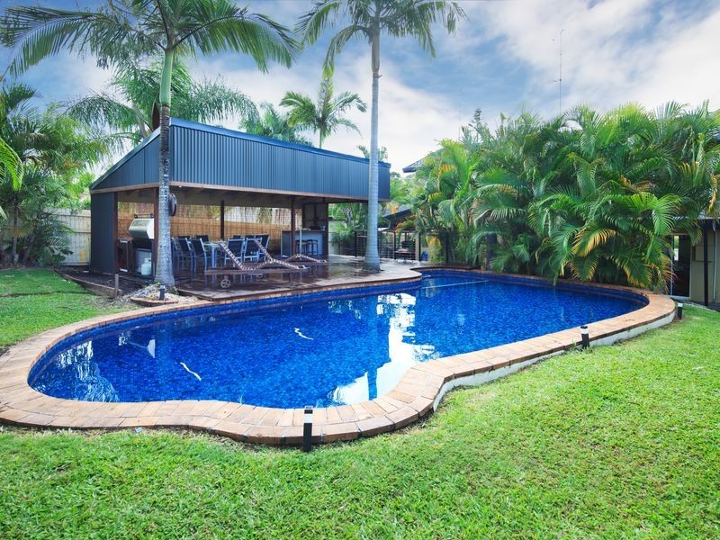 10 Kerrabee Street, Nerang QLD 4211