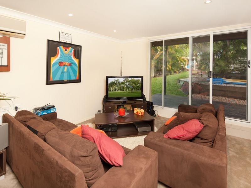 10 Kerrabee Street, Nerang QLD 4211