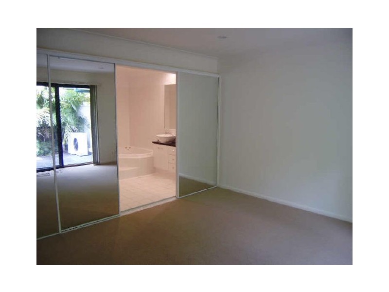 30/ Ridgeline Way, Highland Park QLD 4211