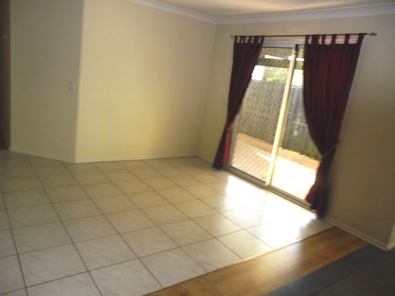 2/136 Greenacre Drive, Parkwood QLD 4214