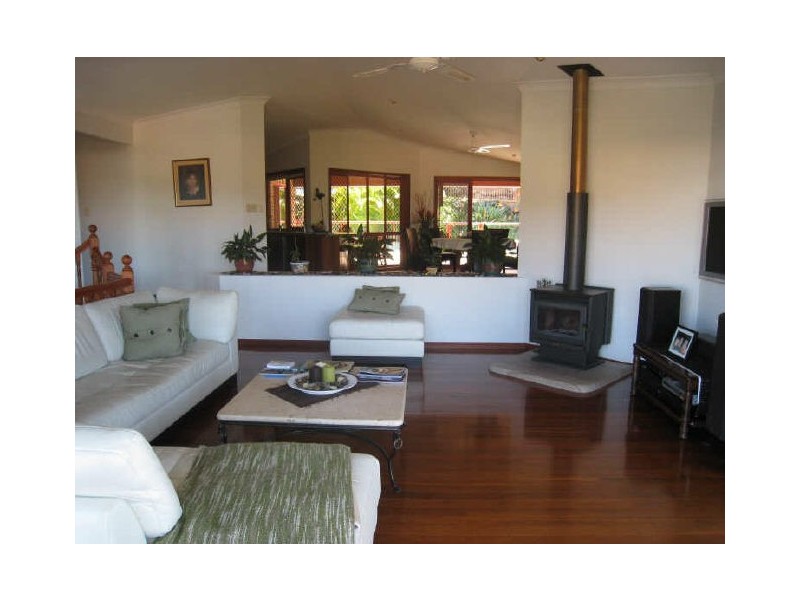 5 Piccadilly Place, Highland Park QLD 4211