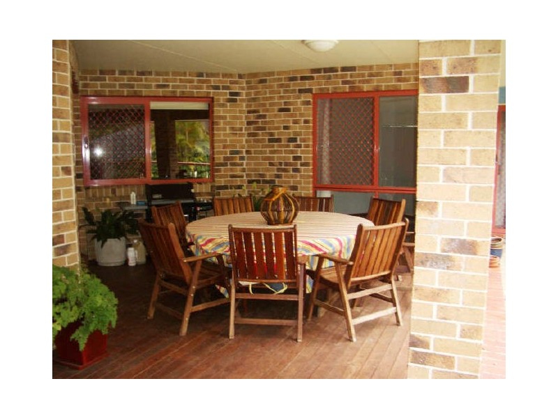 5 Piccadilly Place, Highland Park QLD 4211