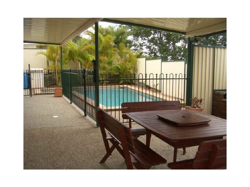 10 Regal Court, Highland Park QLD 4211