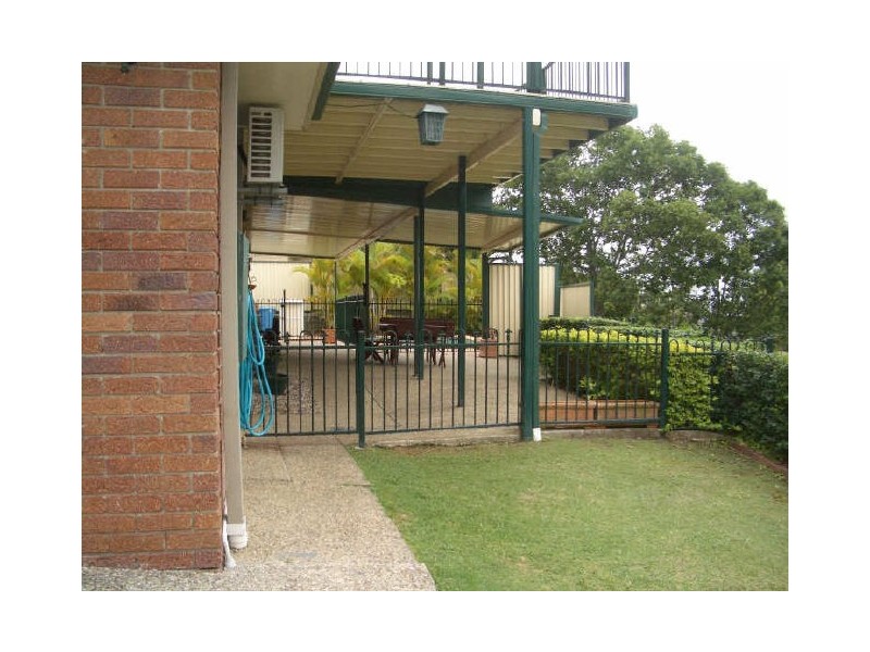 10 Regal Court, Highland Park QLD 4211