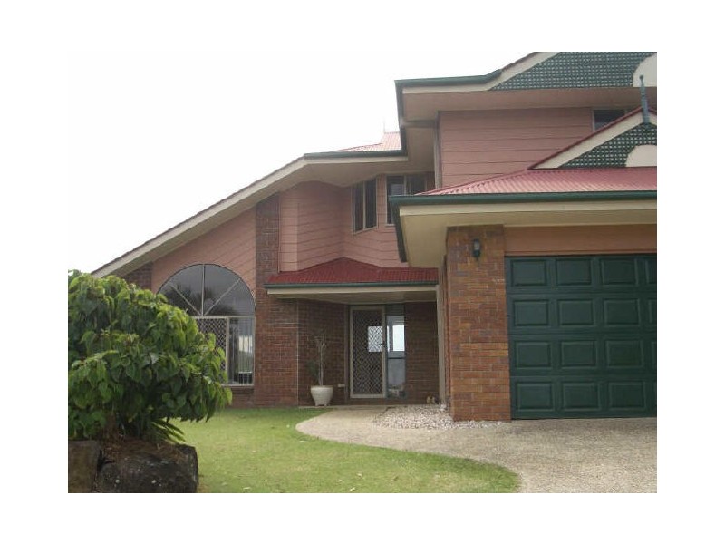 10 Regal Court, Highland Park QLD 4211