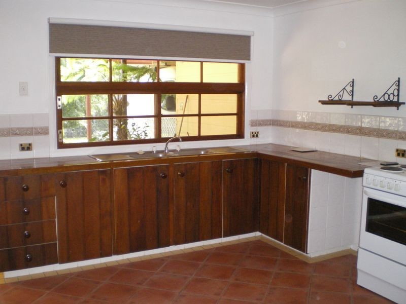 41 Birdlife Court, Nerang QLD 4211