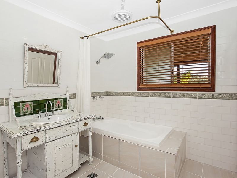 43 Kincaid Drive, Highland Park QLD 4211