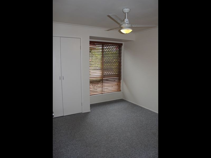 7 Leesa Court, Highland Park QLD 4211